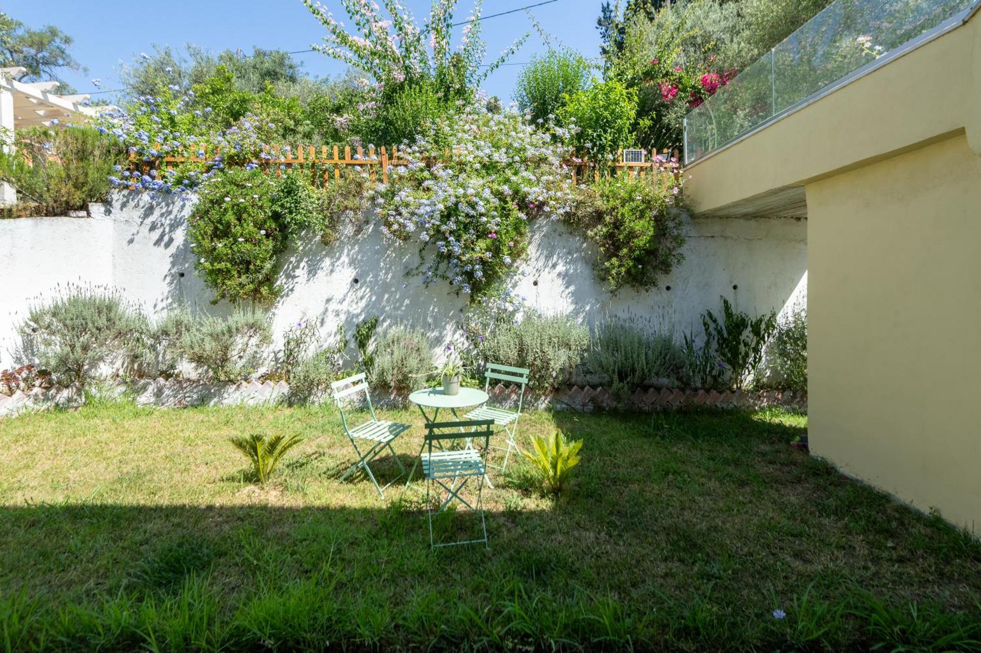 Lazaros Apartments Gouviá Exterior foto